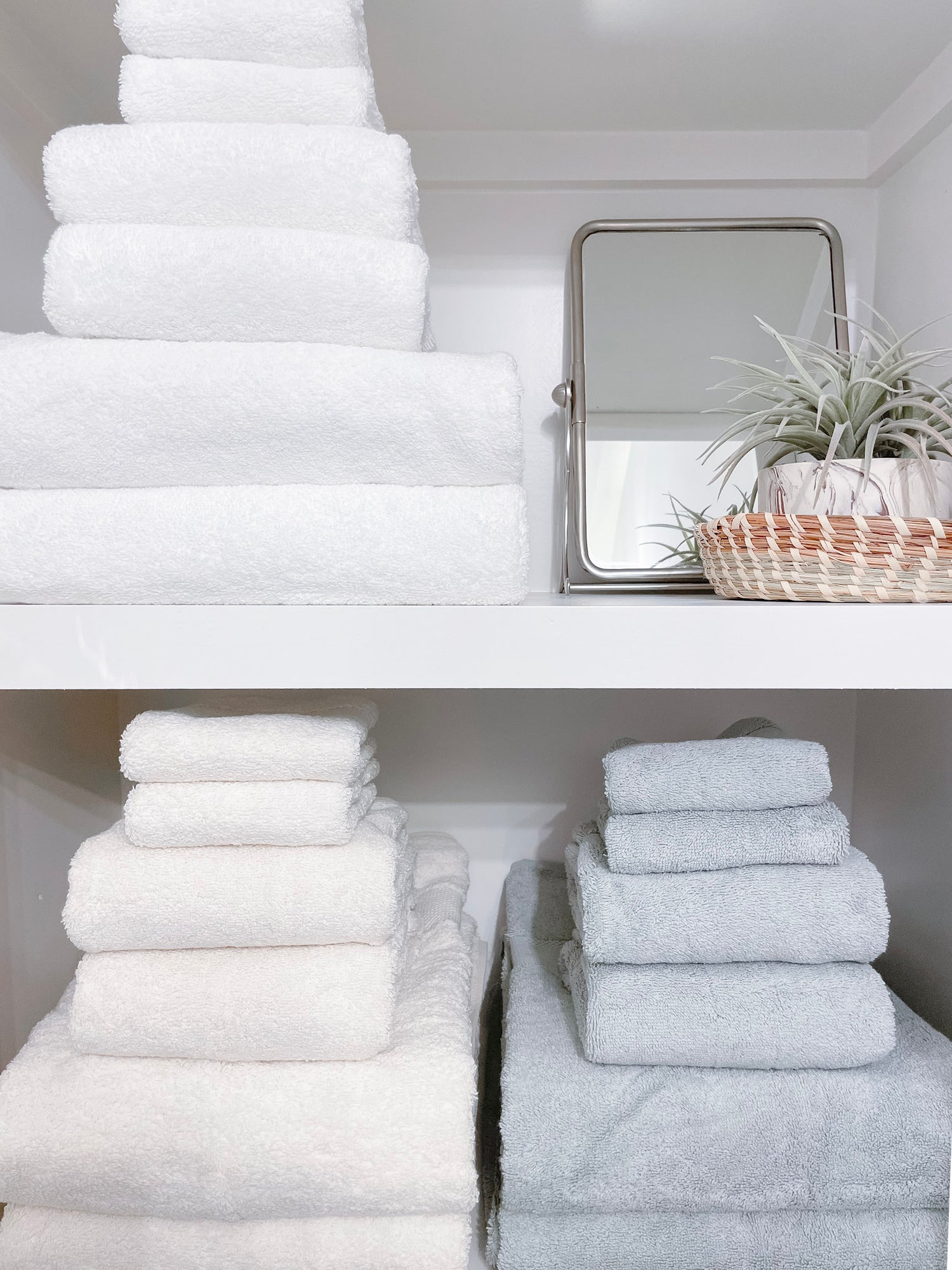 How To Style Open Shelving In Your Bathroom – The Home Edit
